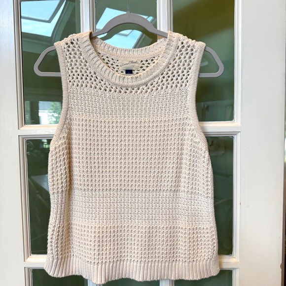 Universal Thread Sweaters - Universal Thread Womens Cream Open Knit Sweater Vest Sleeveless Crew Neck Large